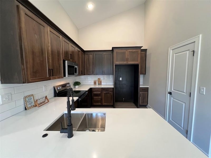 5829 Hunter Ct, Raytown, MO 64133