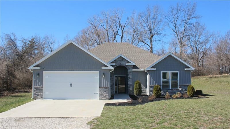 328 51st Rd, Warrensburg, MO 64093