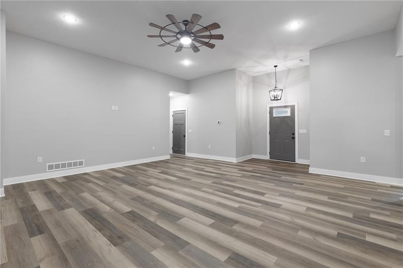 328 51st Rd, Warrensburg, MO 64093