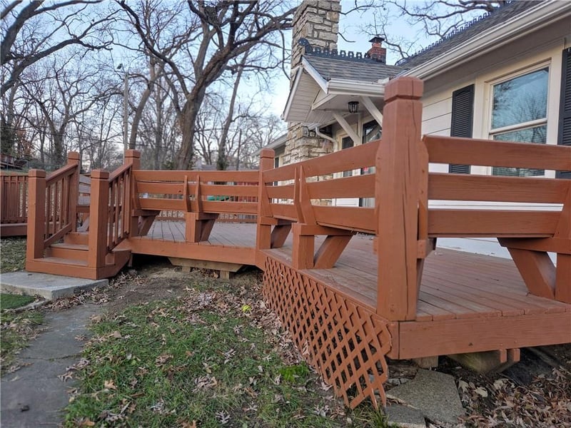 3831 Antioch Rd, Kansas City, MO 64117