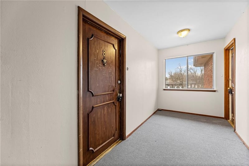 8221 Santa Fe Dr #8, Overland Park, KS 66204