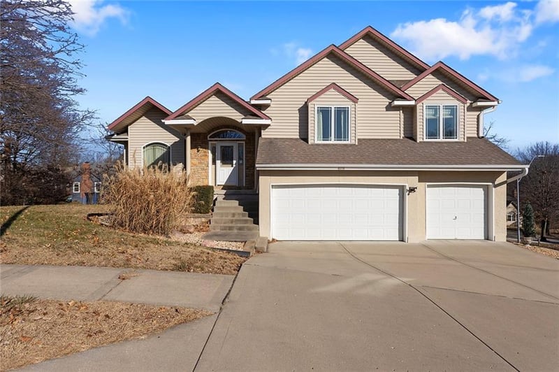 6958 Atkins Ave, Kansas City, MO 64152