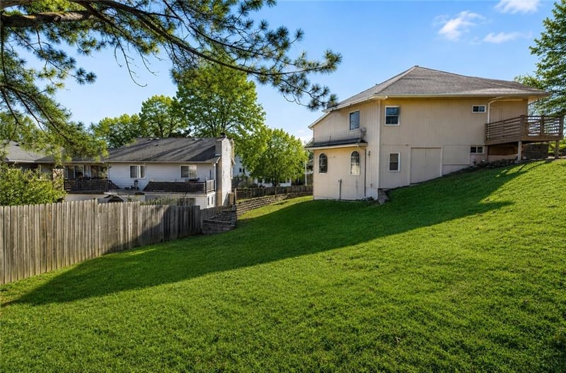 6958 N Atkins Ave, Kansas City, MO 64152