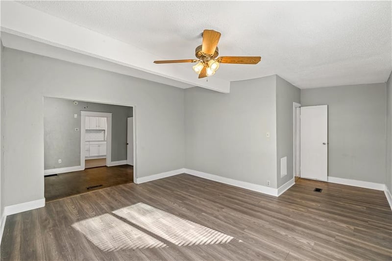 6821 Bales Ave, Kansas City, MO 64132