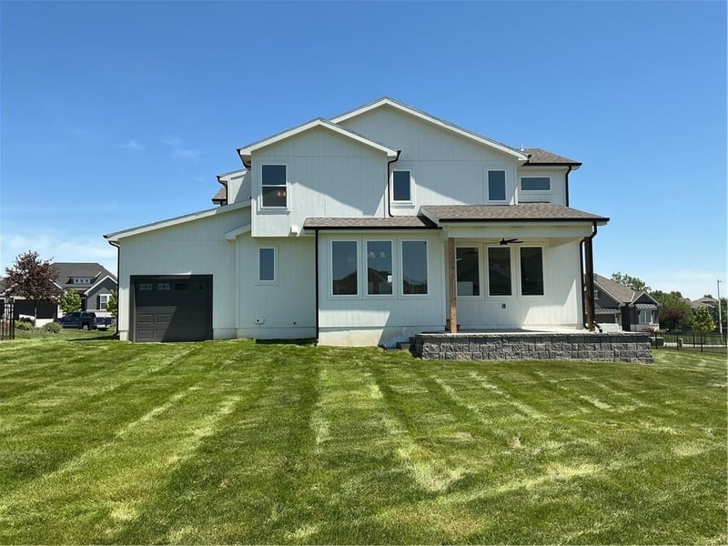 16388 Elmridge St, Olathe, KS 66062