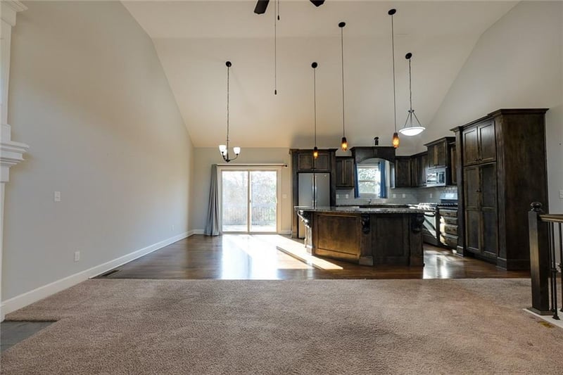 100 Hanging Garden St, Lee's Summit, MO 64064