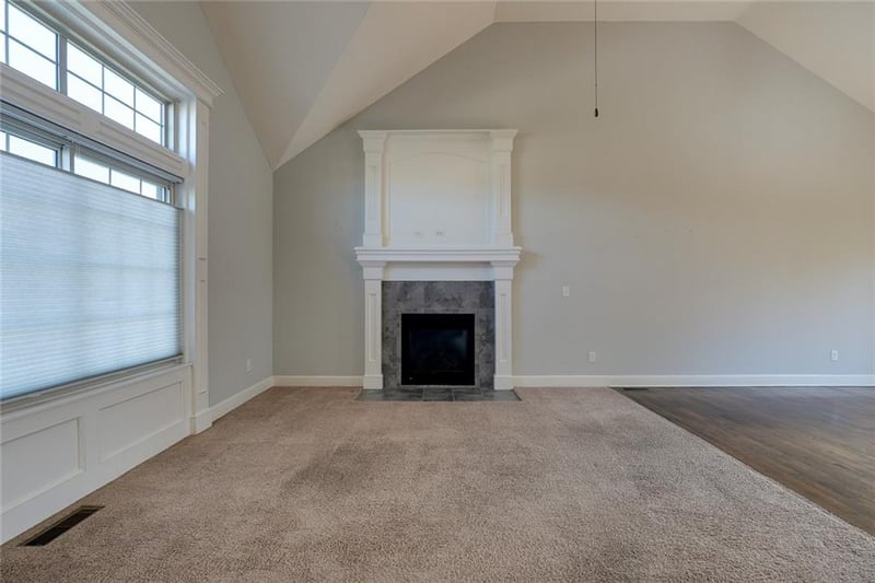 100 Hanging Garden St, Lee's Summit, MO 64064