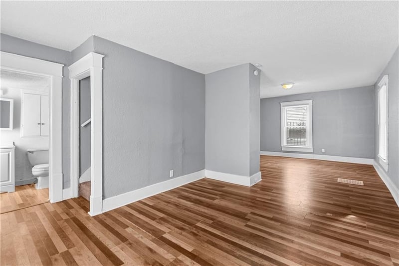 7908 Euclid Ave, Kansas City, MO 64132