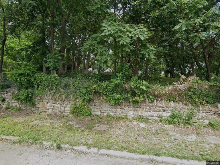 2202 Lister Ave, Kansas City, MO 64127