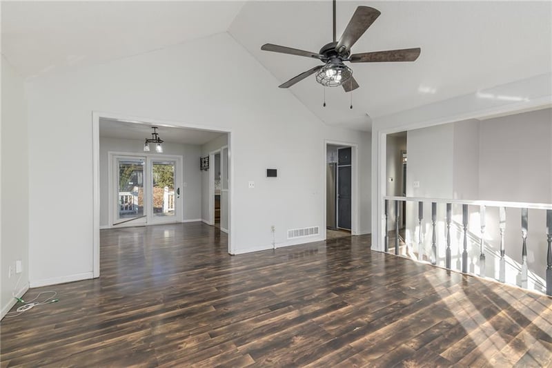 2204 19th Ter, Leavenworth, KS 66048