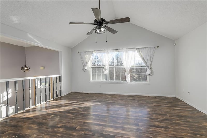 2204 19th Ter, Leavenworth, KS 66048