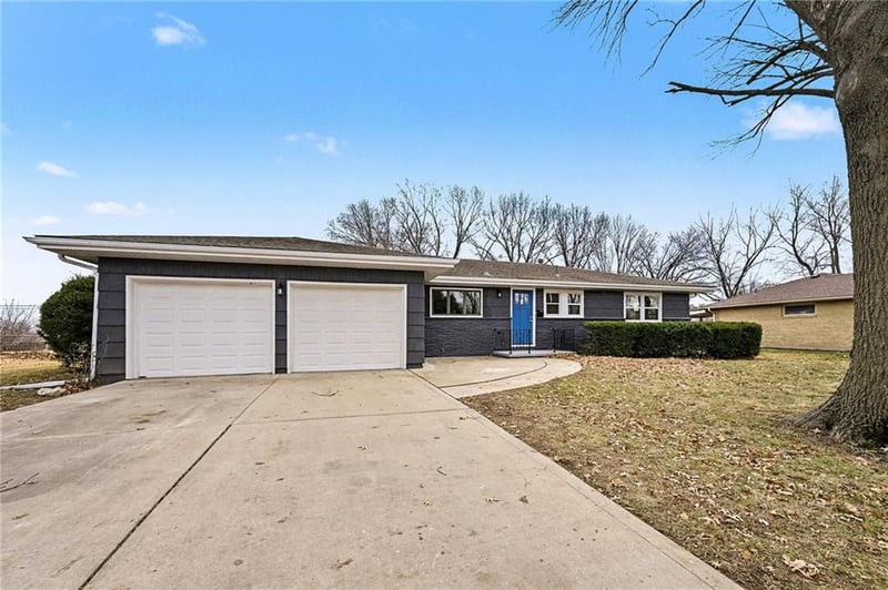1933 N 83rd Ter, Kansas City, KS 66112