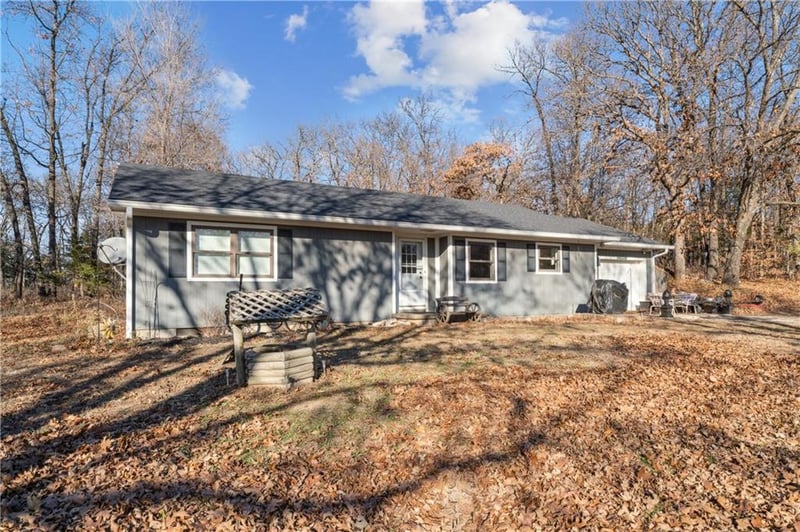 1168 Kingman Rd, Pomona, KS 66076