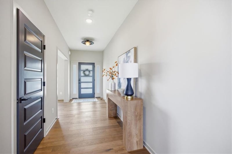 2230 Crown Dr, Lee's Summit, MO 64082