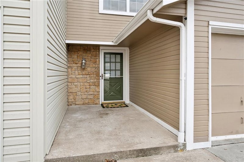 6813 Mokane Ave, Kansas City, MO 64151