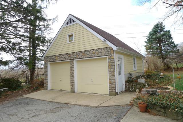 1954 Lake Ter, Independence, MO 64055