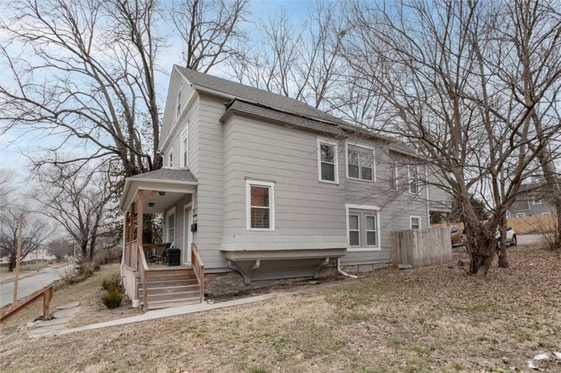 2421 Chestnut Ave, Kansas City, MO 64127