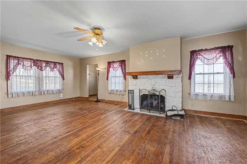 4925 Metropolitan Ave, Kansas City, KS 66106