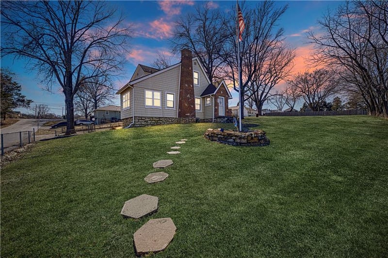 4925 Metropolitan Ave, Kansas City, KS 66106