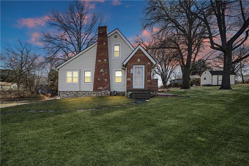 4925 Metropolitan Ave, Kansas City, KS 66106