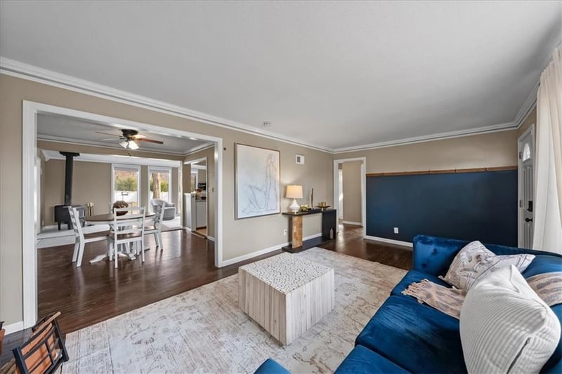 7641 Antioch Rd, Overland Park, KS 66204