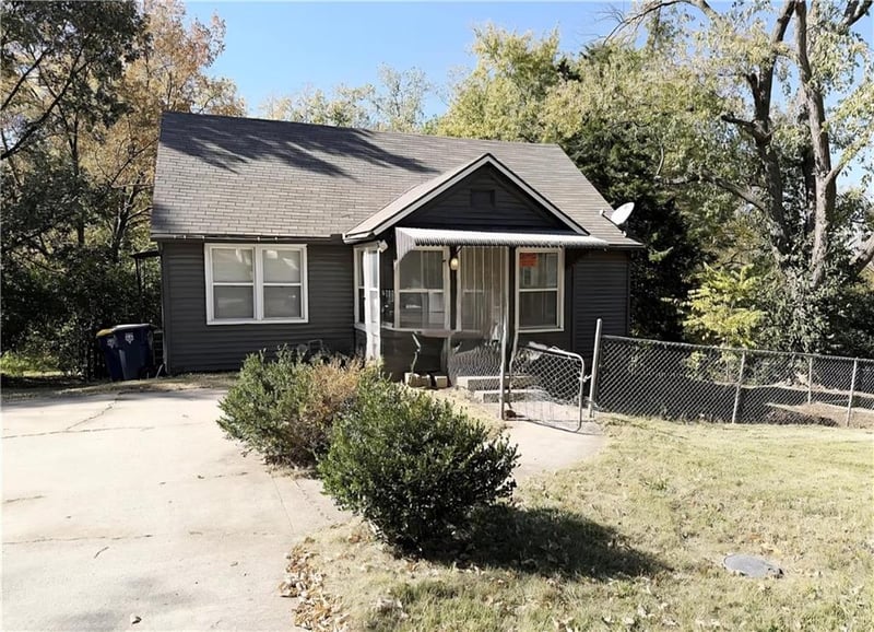 5700 Manchester Ave, Kansas City, MO 64129