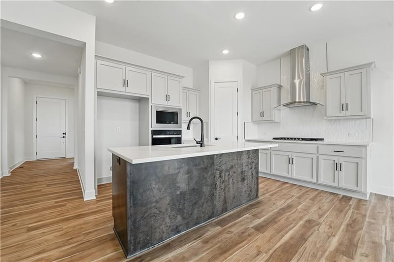 1615 105th Ter, Kansas City, MO 64155