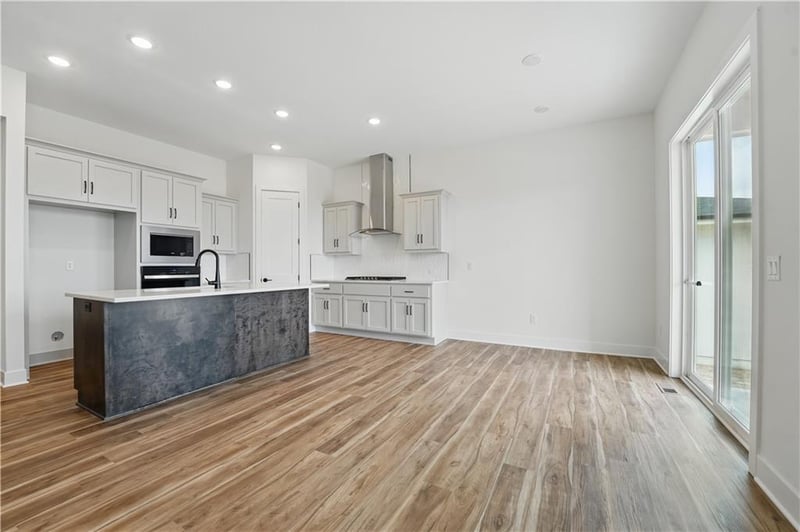 1615 105th Ter, Kansas City, MO 64155