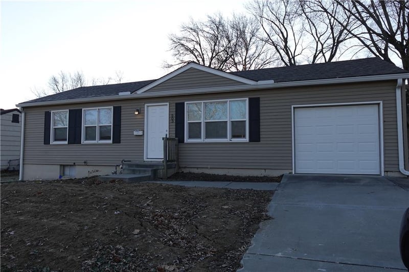 503 Colonel Dr, Independence, MO 64050