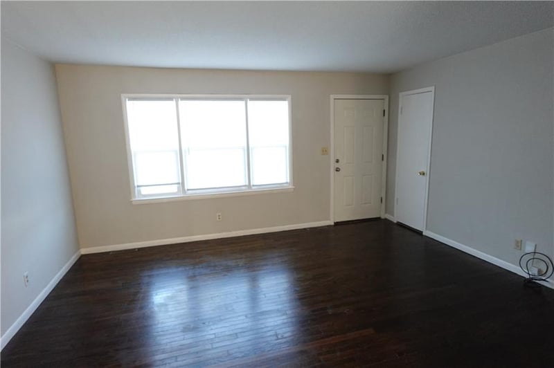 503 Colonel Dr, Independence, MO 64050