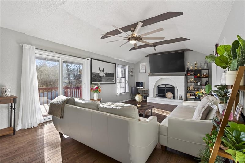 7921 Yecker St, Kansas City, KS 66102