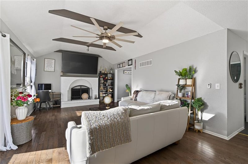 7921 Yecker St, Kansas City, KS 66102