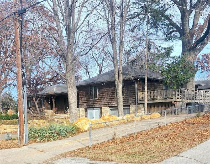 717 53rd St, Kansas City, KS 66106
