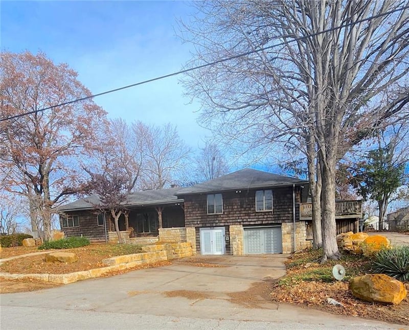 717 53rd St, Kansas City, KS 66106