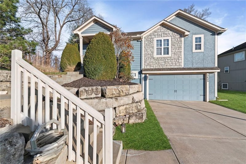 5425 102nd St, Kansas City, KS 66109