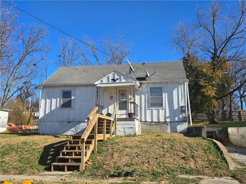 412 N Folger St, Carrollton, MO 64633