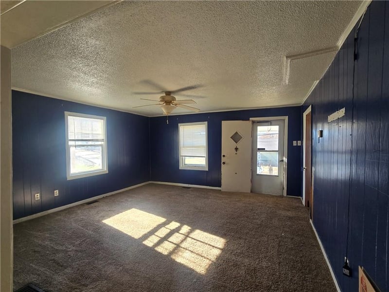 412 N Folger St, Carrollton, MO 64633