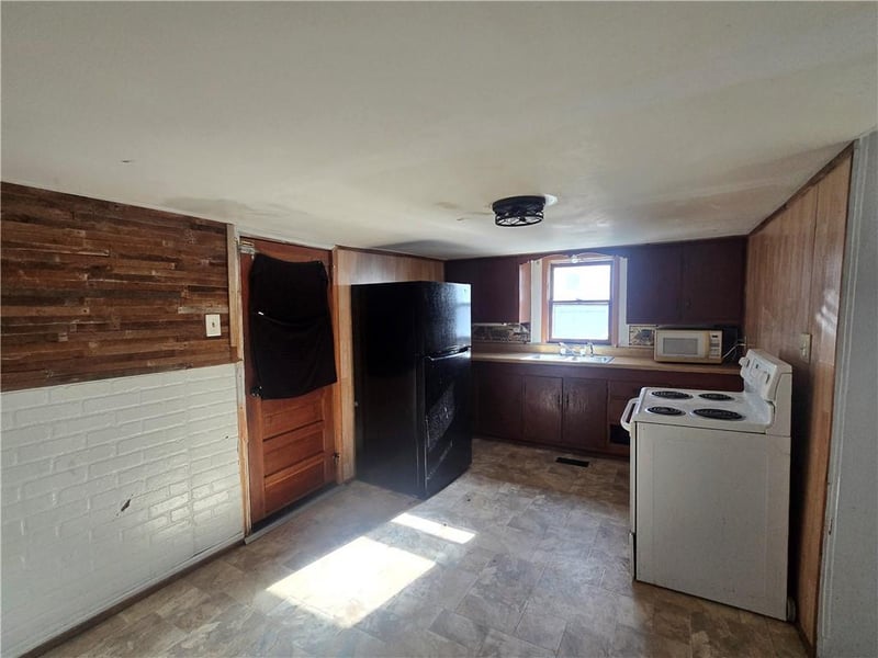 412 N Folger St, Carrollton, MO 64633
