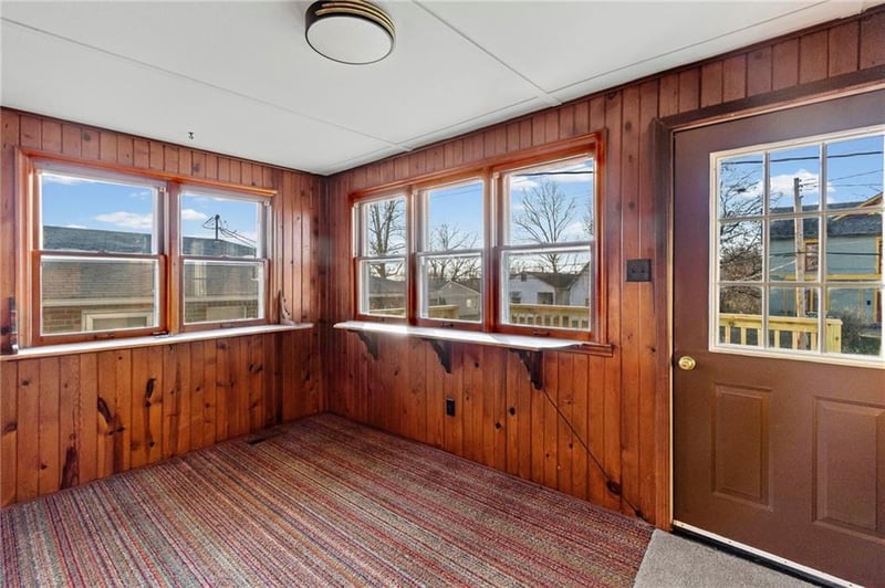 215 Folger St, Carrollton, MO 64633