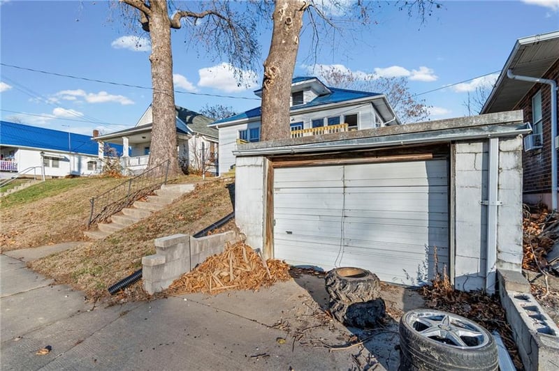 215 S Folger St, Carrollton, MO 64633