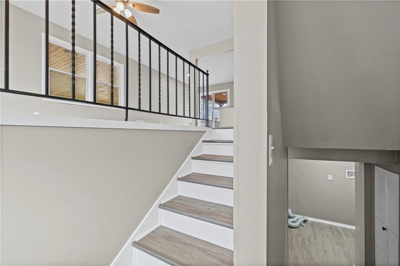 111 Ditzler Ave, Independence, MO 64053