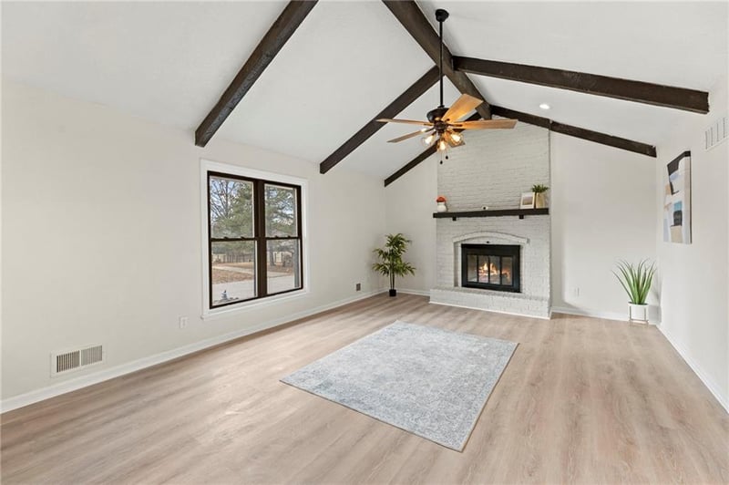 3709 Grant St, Lee's Summit, MO 64064