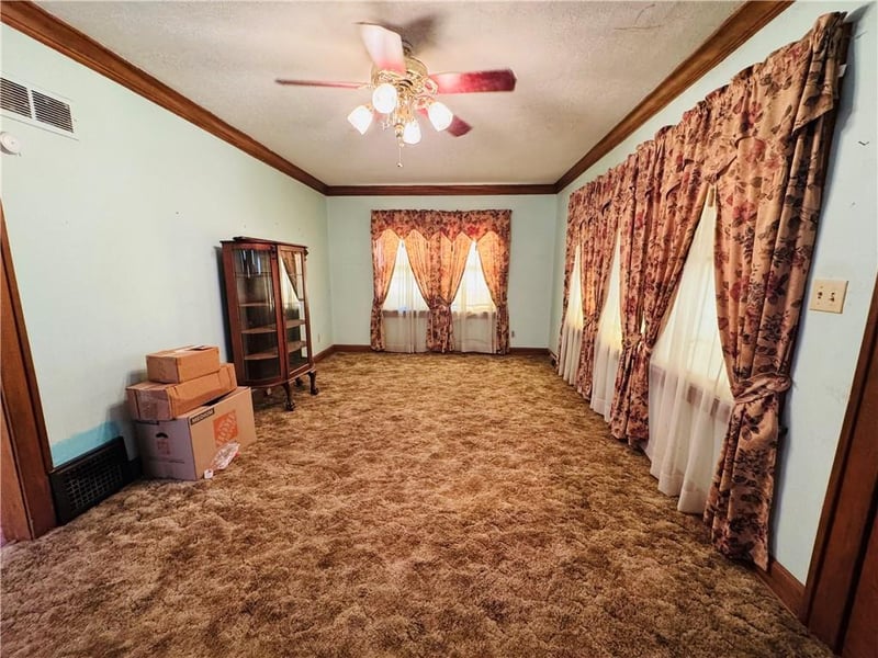 517 Lawn Ave, Kansas City, MO 64124