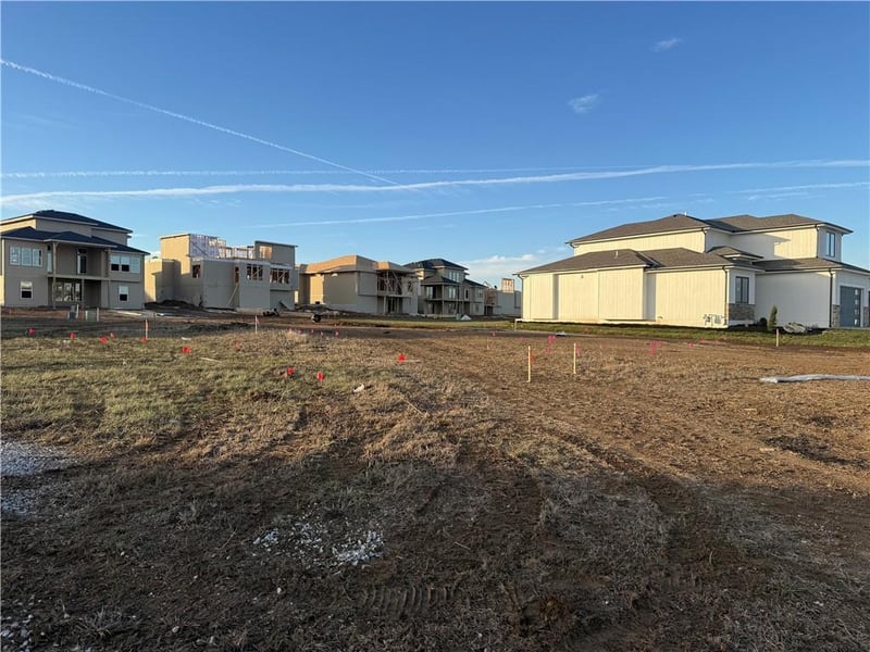 18616 Reinhardt St, Overland Park, KS 66085