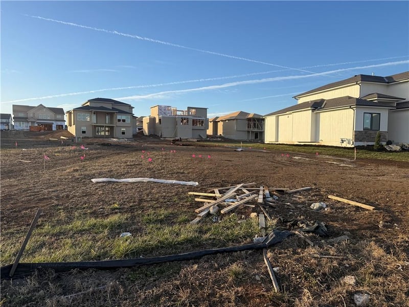 18616 Reinhardt St, Overland Park, KS 66085