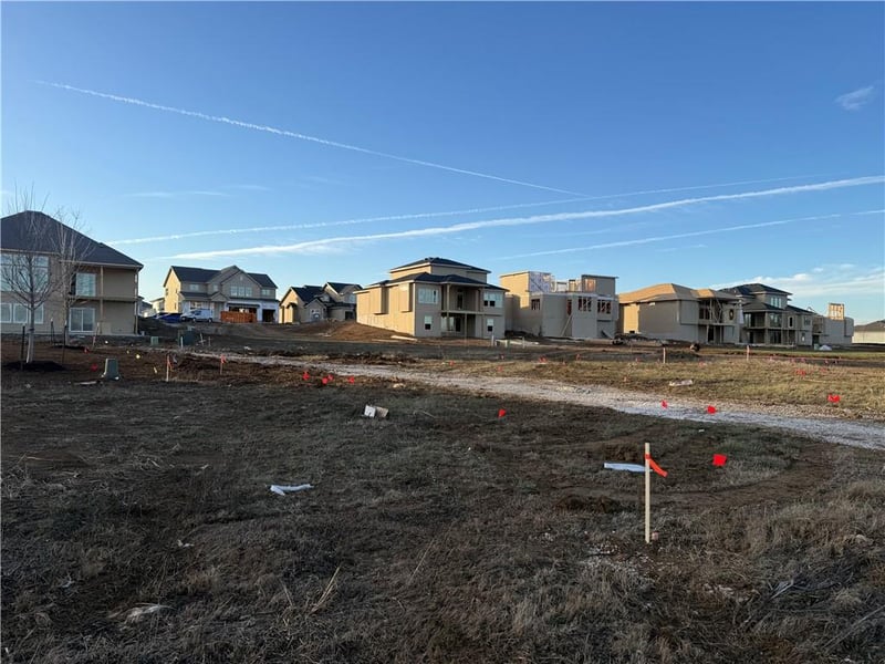 18620 Reinhardt St, Overland Park, KS 66085