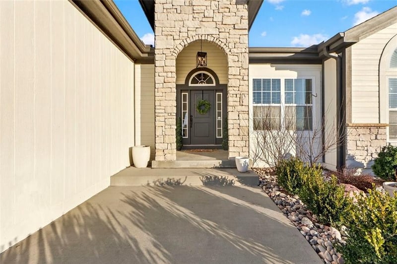 5199 SE Fox Run Rd, Lathrop, MO 64465