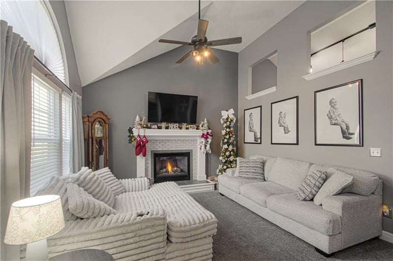 11215 Lewis Ave, Kansas City, MO 64157