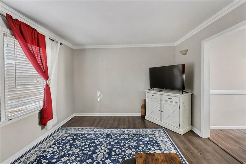 7301 Myrtle Ave, Kansas City, MO 64132