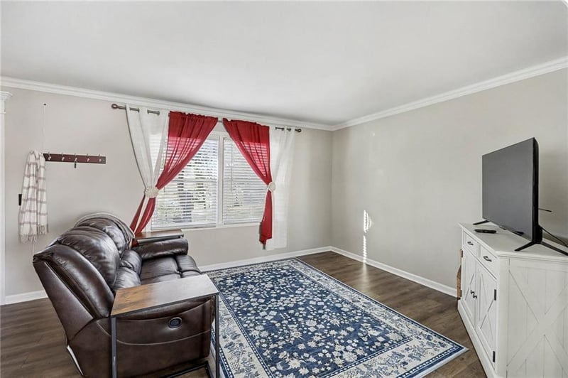 7301 Myrtle Ave, Kansas City, MO 64132